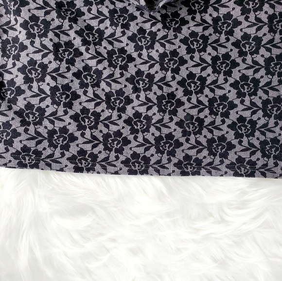 Skirt - Picture 3 of 3